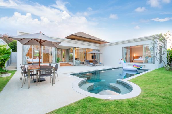 Cost of Concrete Pool Patio Installation in Raleigh