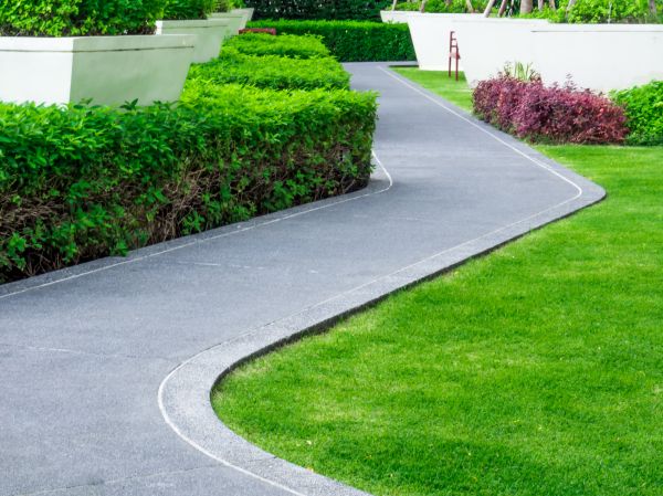 Cost of Walkway Curb Installation in Raleigh