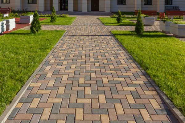 Cost of Paved Walkway Service in Raleigh
